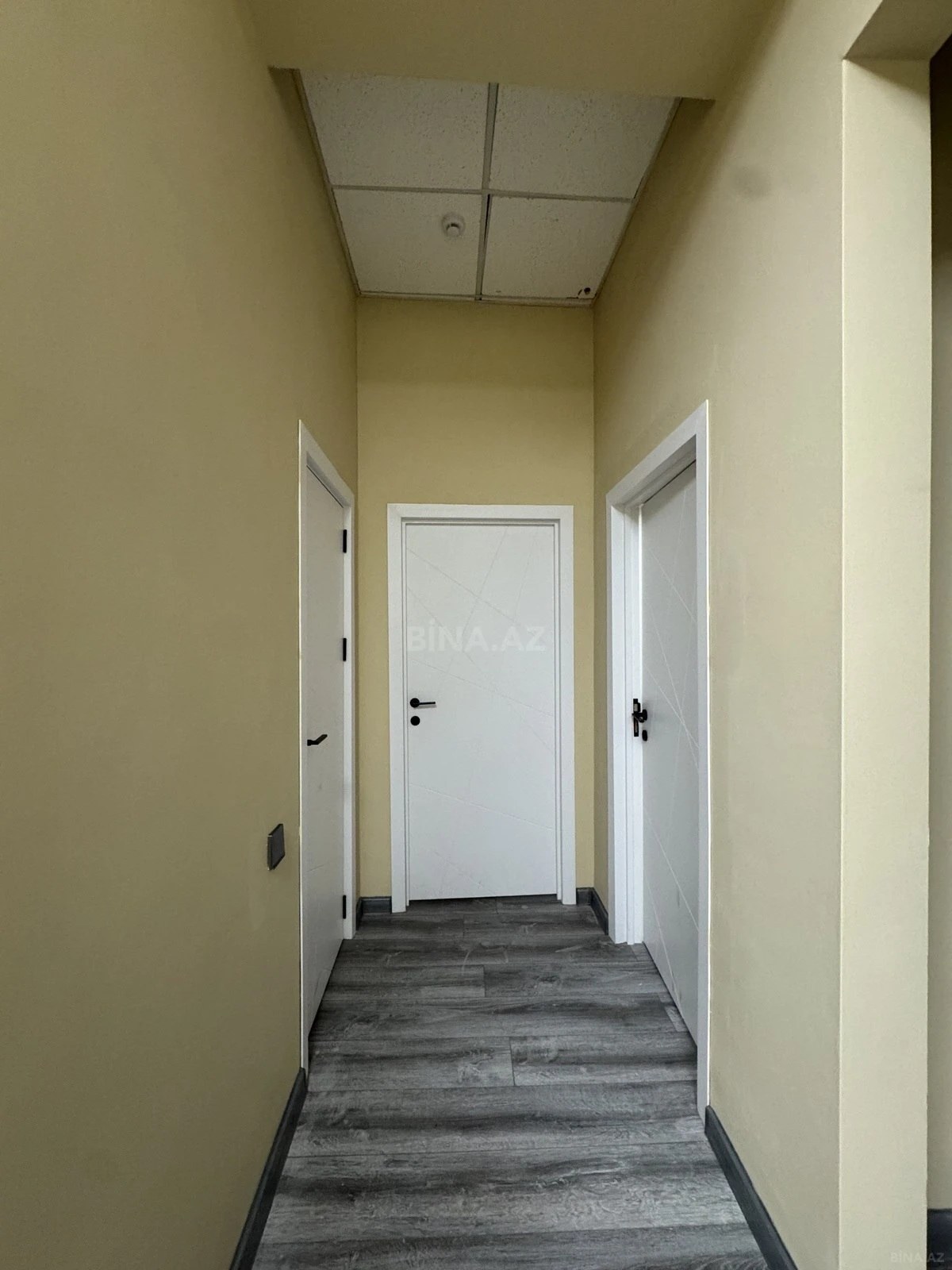 Kirayə verilir 3 otaqlı ofis 85 m²
