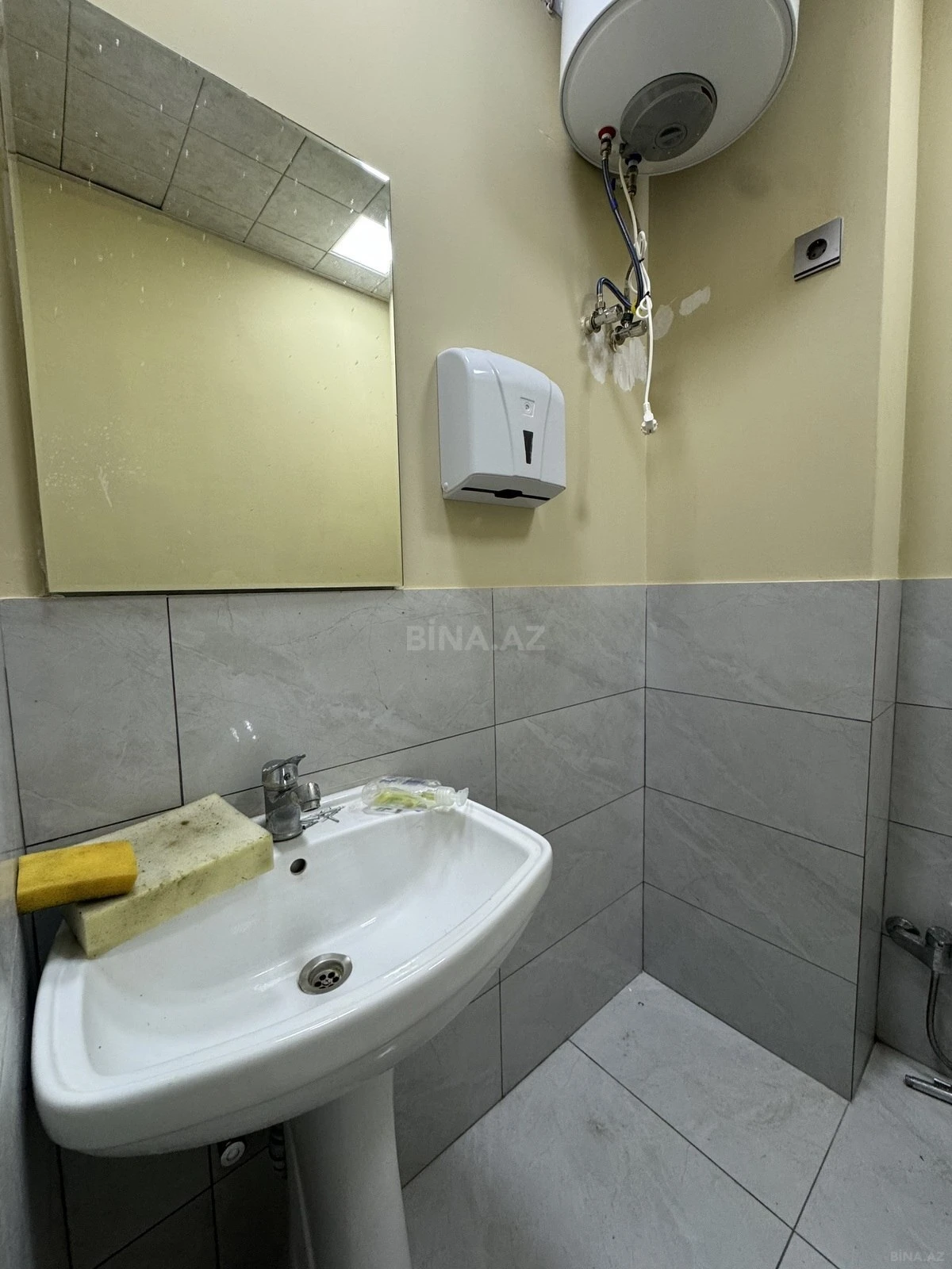 Kirayə verilir 3 otaqlı ofis 85 m²