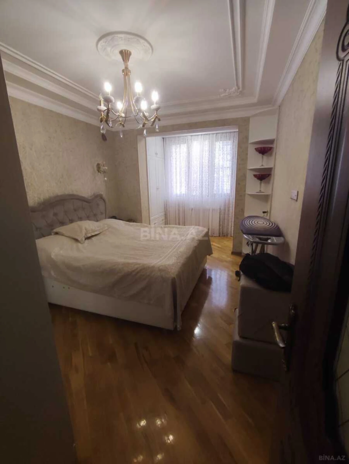 Satılır 3 otaqlı mənzil 110 m²