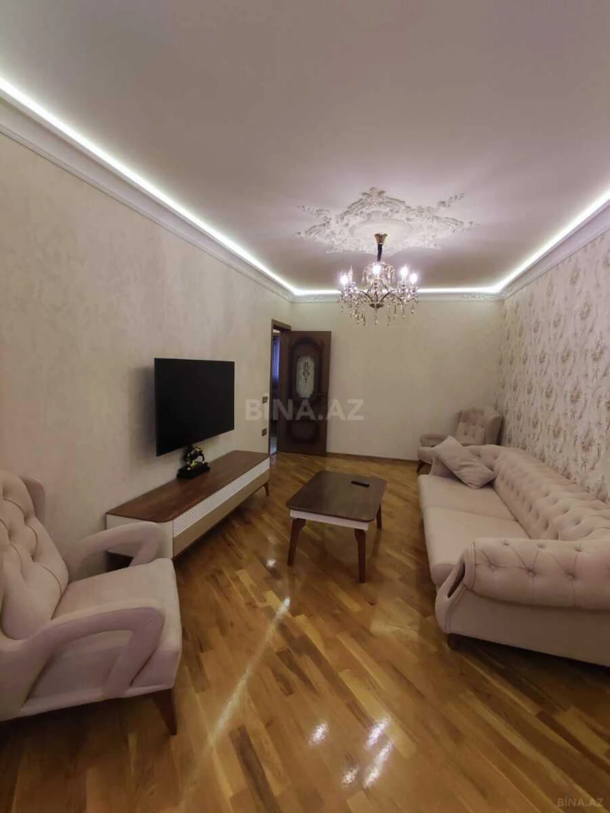 Satılır 3 otaqlı mənzil 110 m²