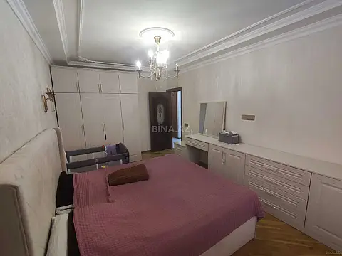 Satılır 3 otaqlı mənzil 110 m²