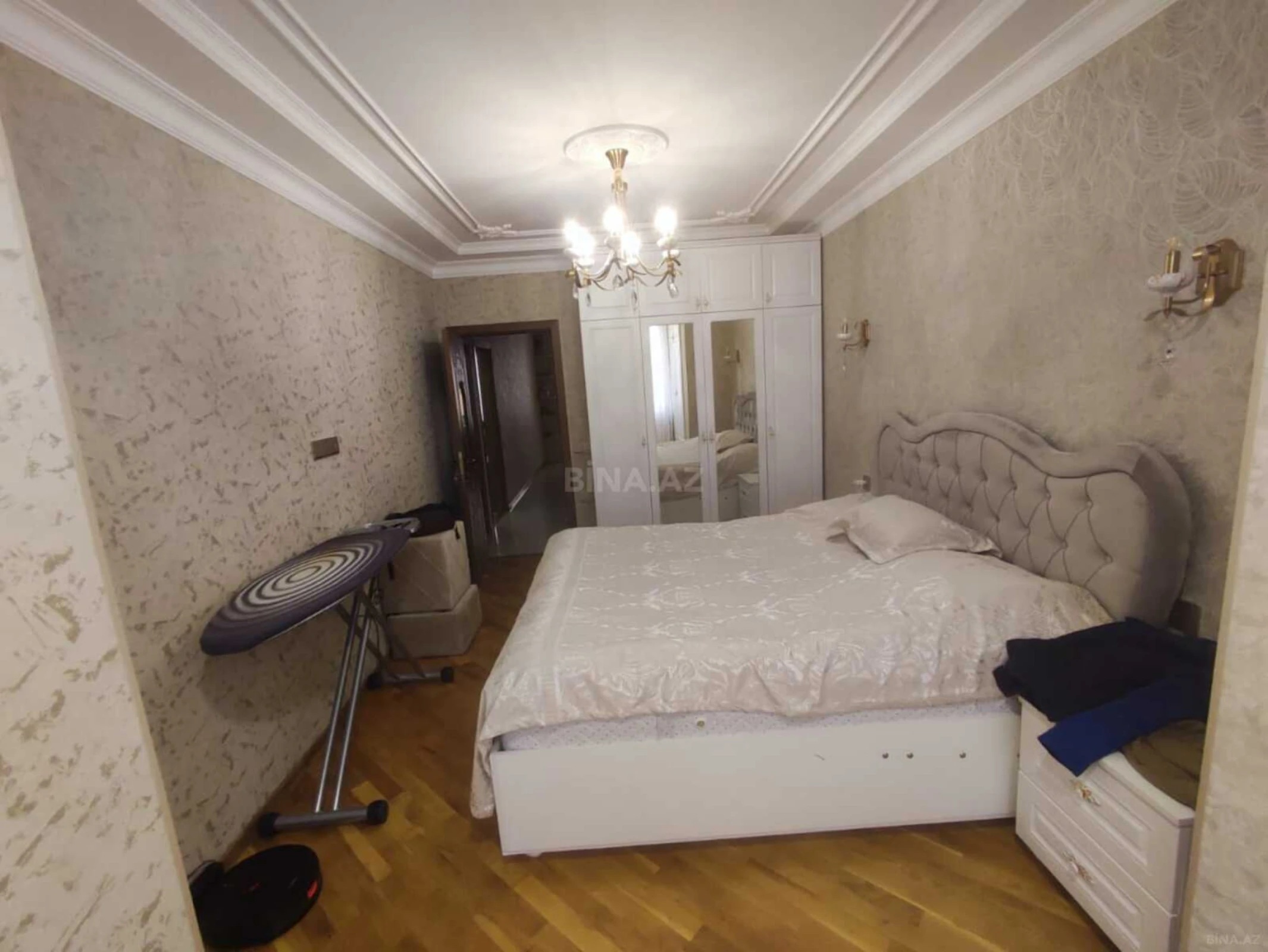 Satılır 3 otaqlı mənzil 110 m²