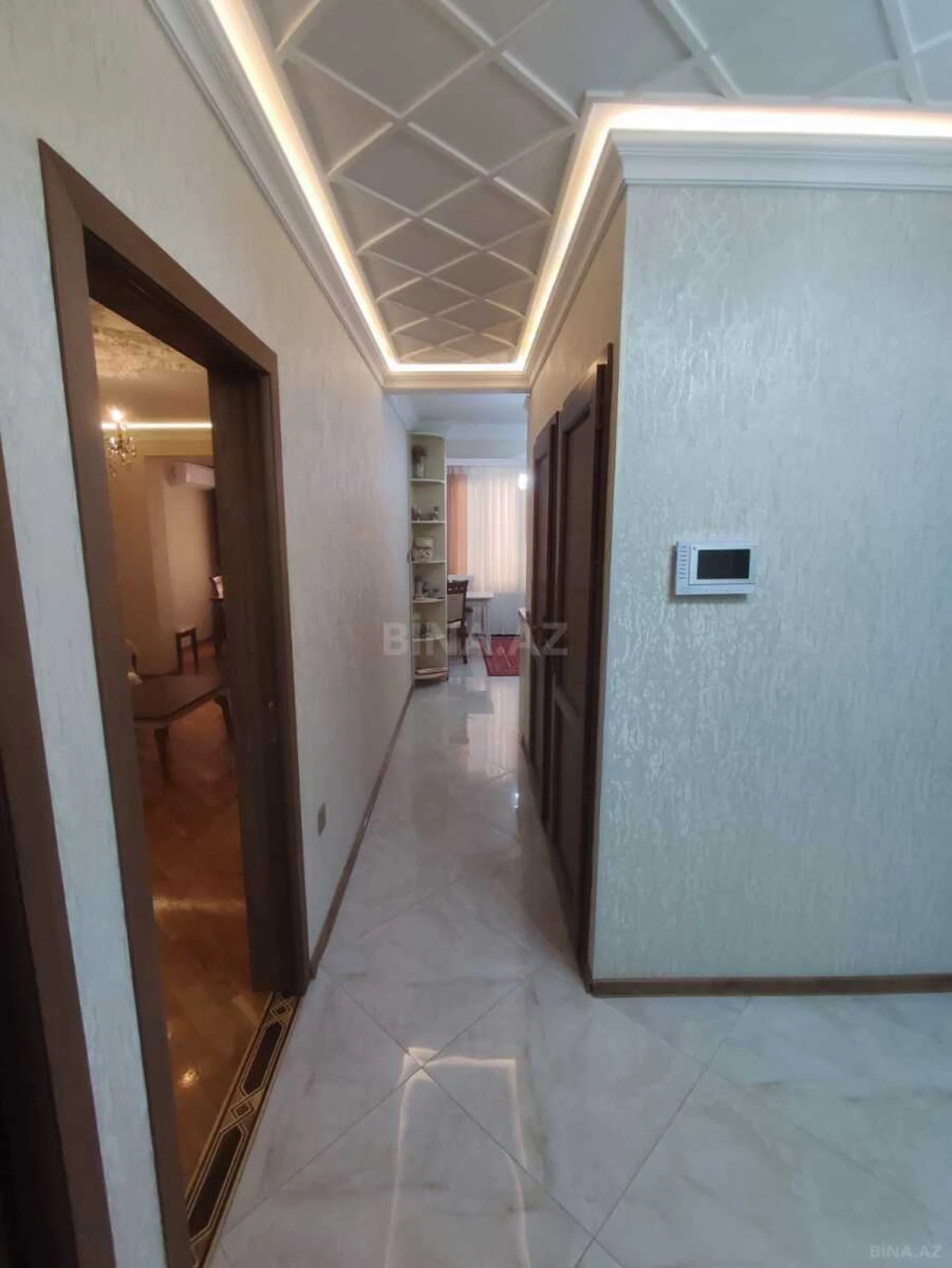 Satılır 3 otaqlı mənzil 110 m²