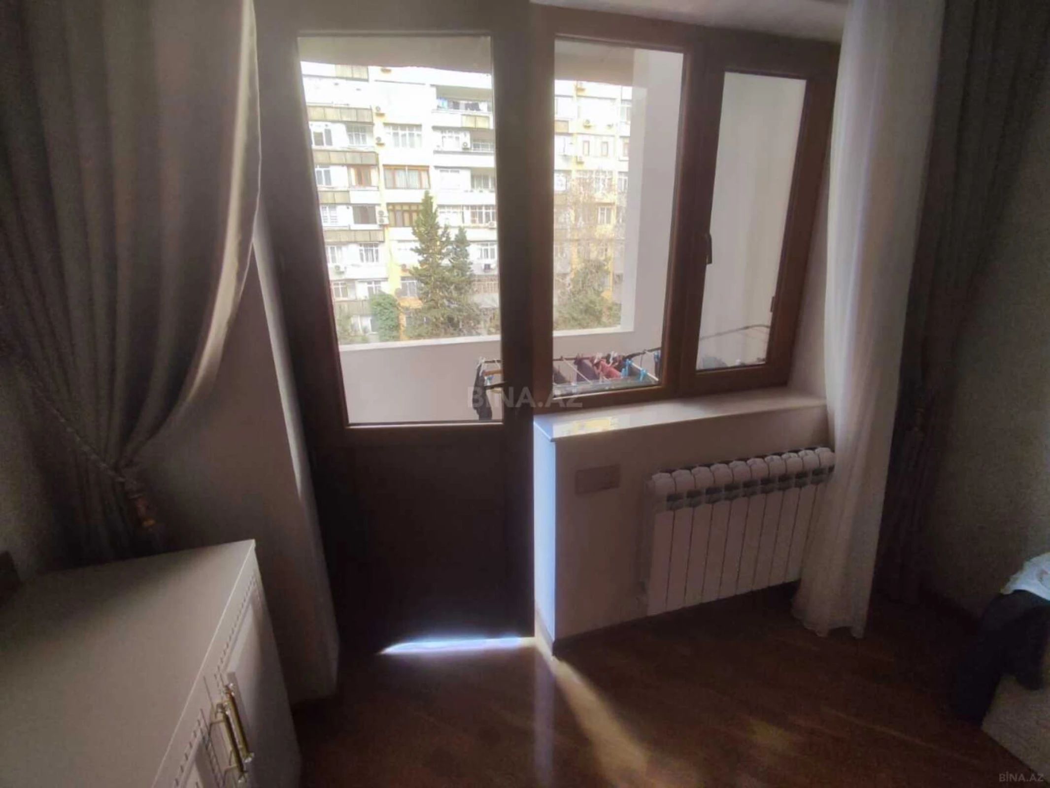 Satılır 3 otaqlı mənzil 110 m²