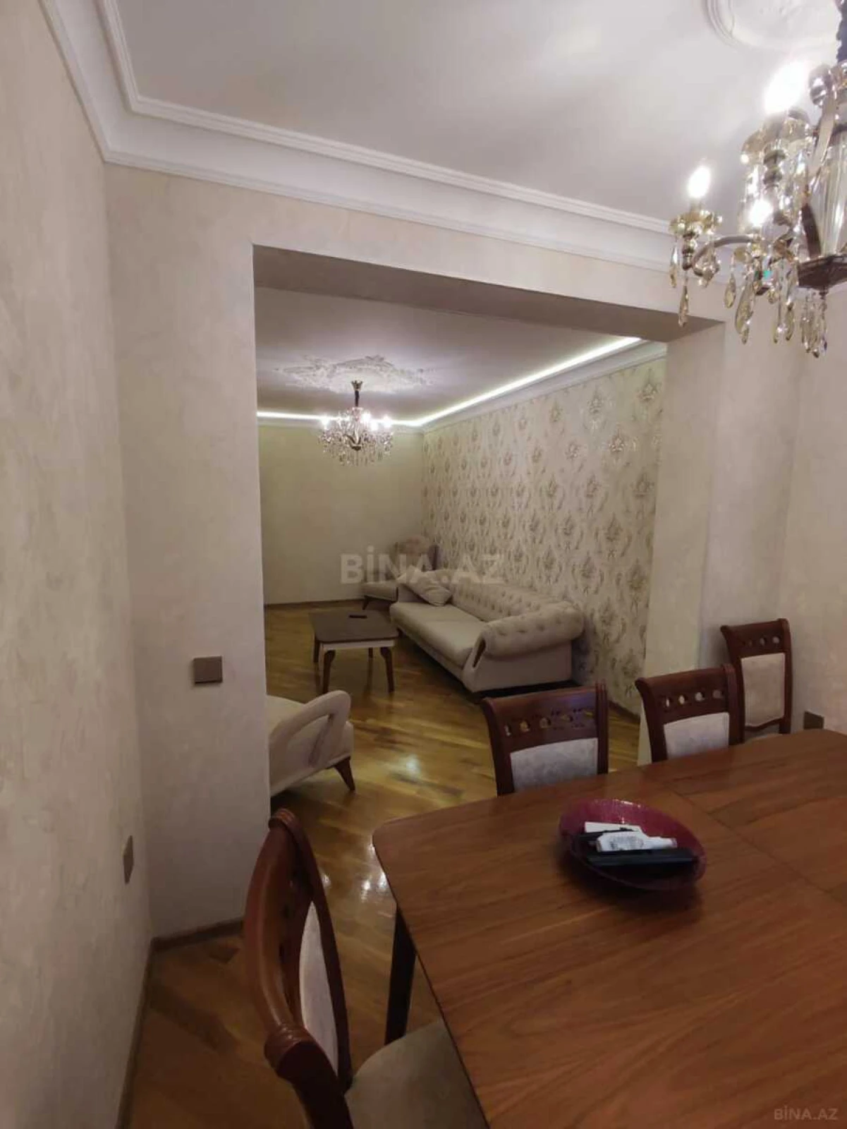 Satılır 3 otaqlı mənzil 110 m²