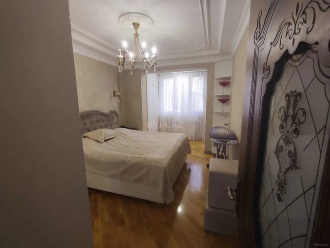 Satılır 3 otaqlı mənzil 110 m²