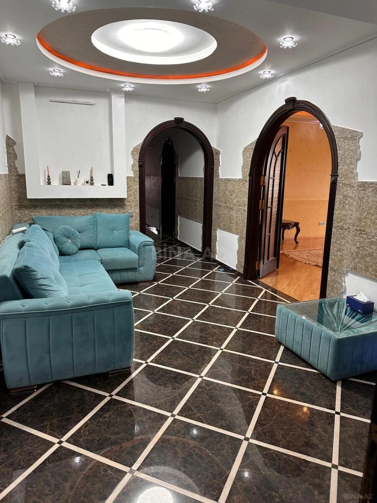 Satılır 3 otaqlı mənzil 153 m²