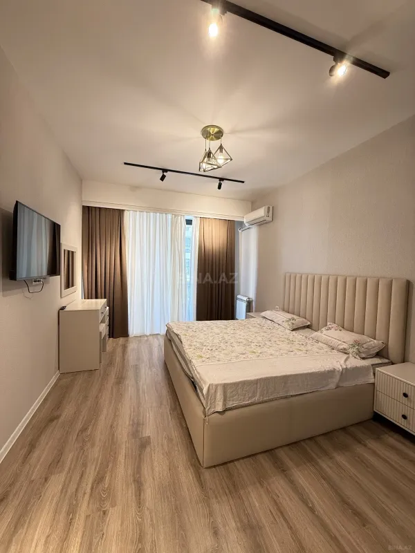 Kirayə verilir 2 otaqlı mənzil 65 m²