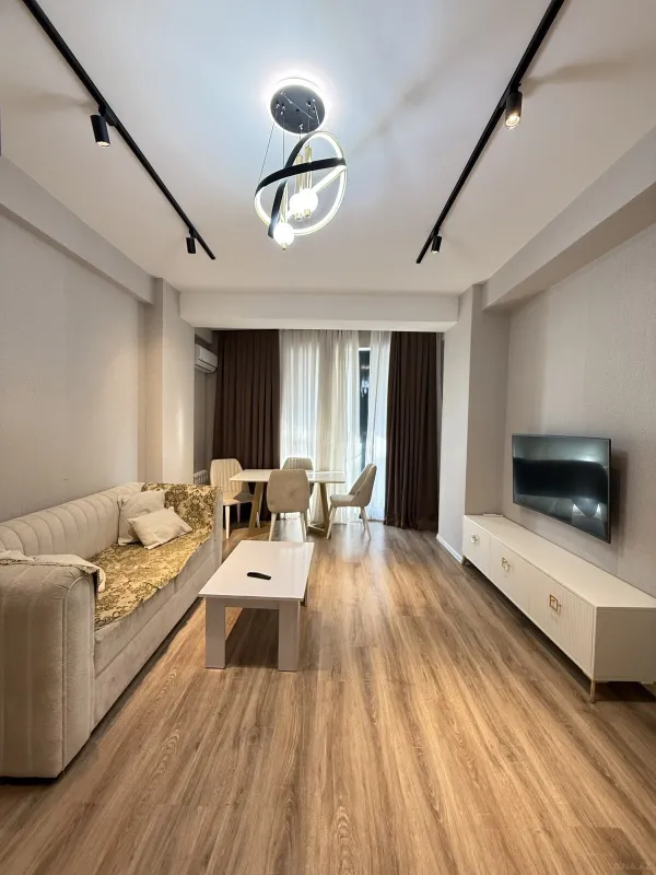 Kirayə verilir 2 otaqlı mənzil 65 m²