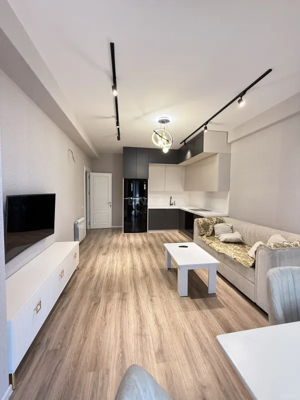 Kirayə verilir 2 otaqlı mənzil 65 m²