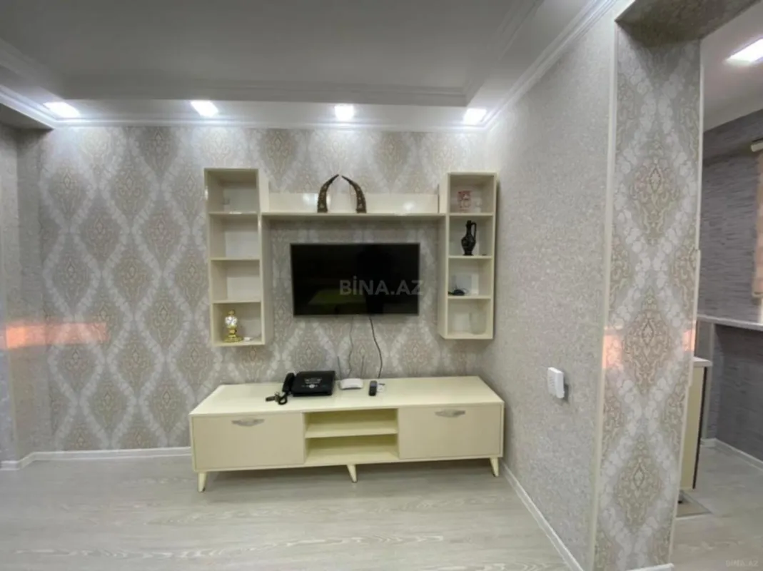 Kirayə verilir 2 otaqlı mənzil 50 m²