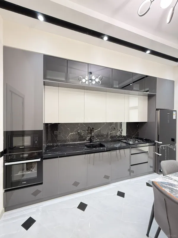 Satılır 4 otaqlı həyət evi 135 m²