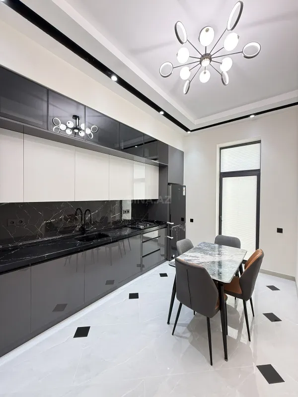 Satılır 4 otaqlı həyət evi 135 m²