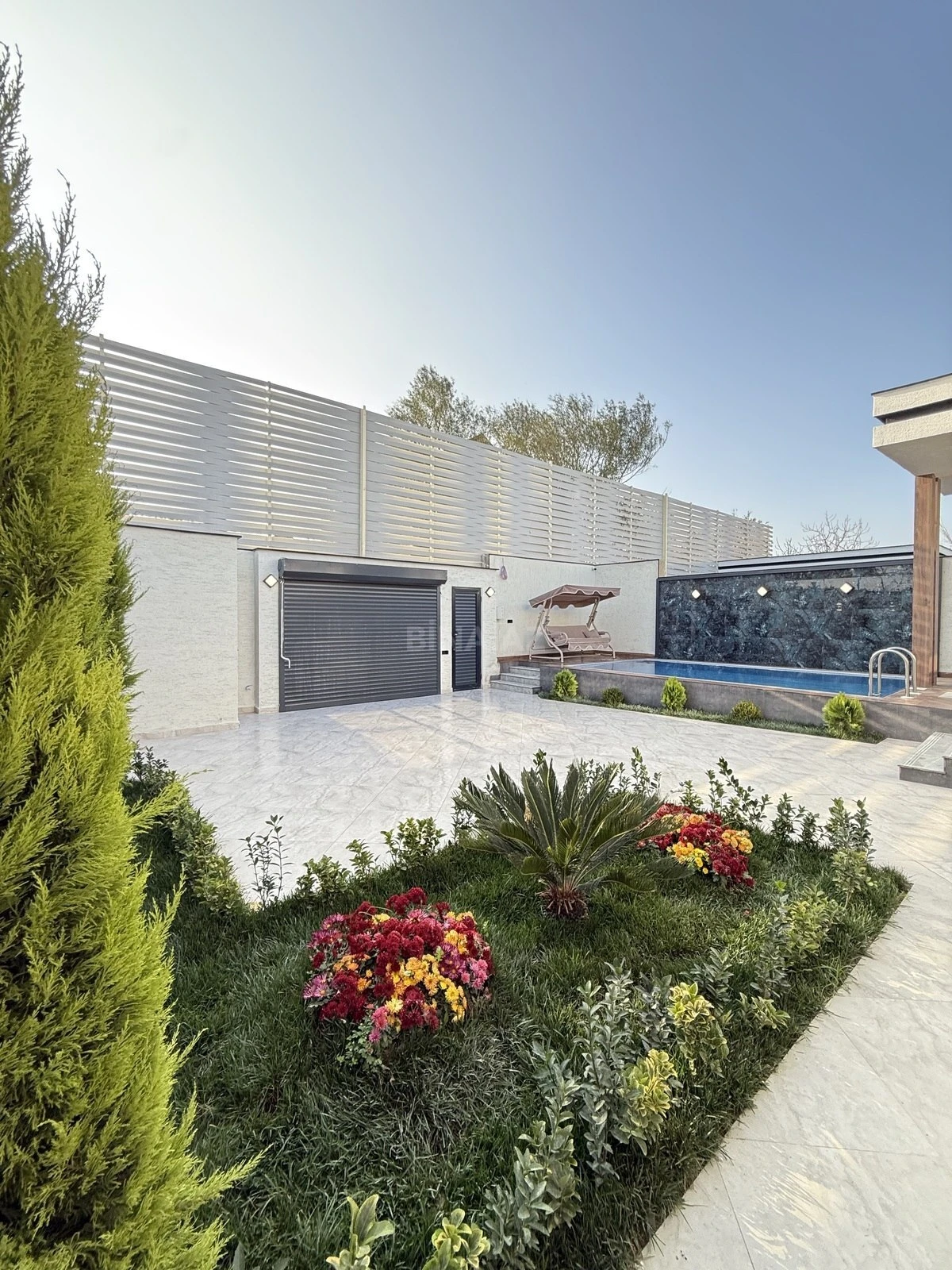 Satılır 4 otaqlı həyət evi 135 m²