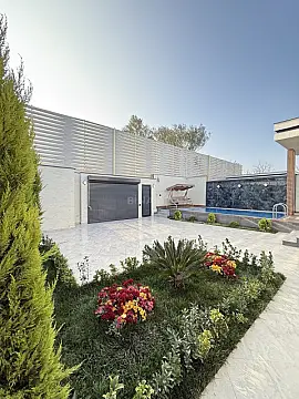 Satılır 4 otaqlı həyət evi 135 m²