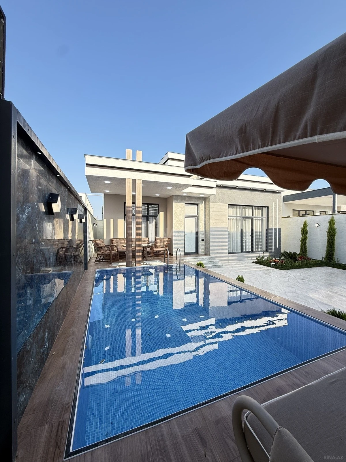 Satılır 4 otaqlı həyət evi 135 m²