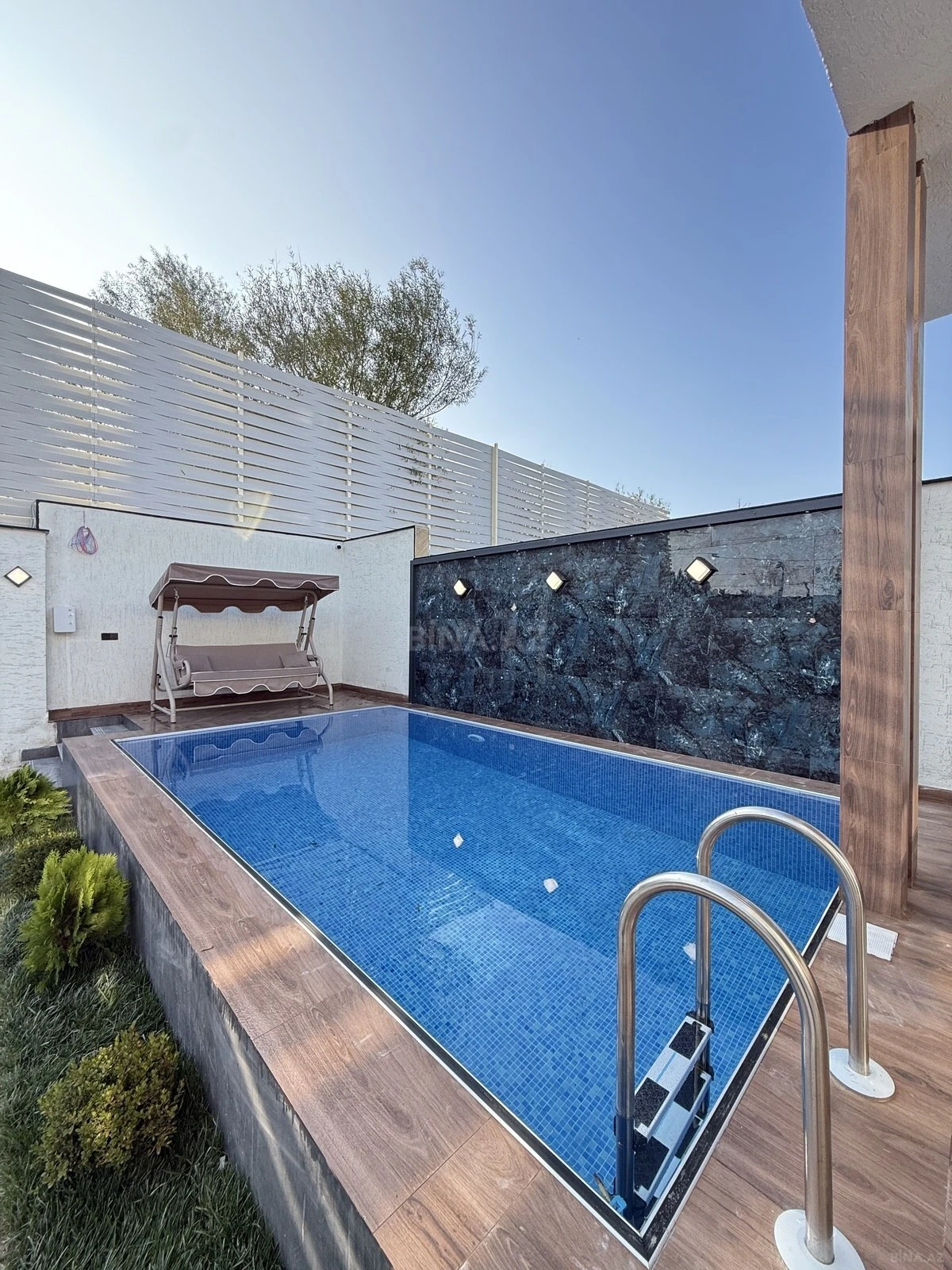 Satılır 4 otaqlı həyət evi 135 m²