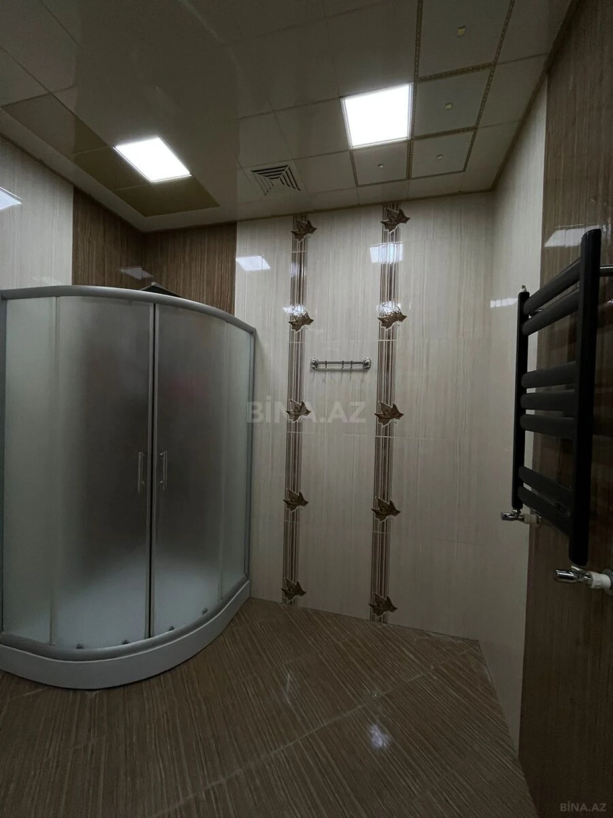 Satılır 4 otaqlı mənzil 167 m²