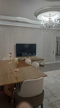 Satılır 3 otaqlı mənzil 134 m²