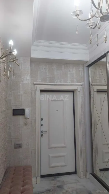 Satılır 3 otaqlı mənzil 134 m²