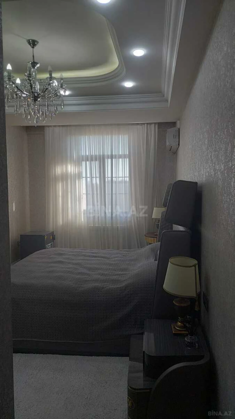 Satılır 3 otaqlı mənzil 134 m²