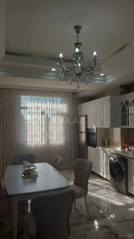 Satılır 3 otaqlı mənzil 134 m²