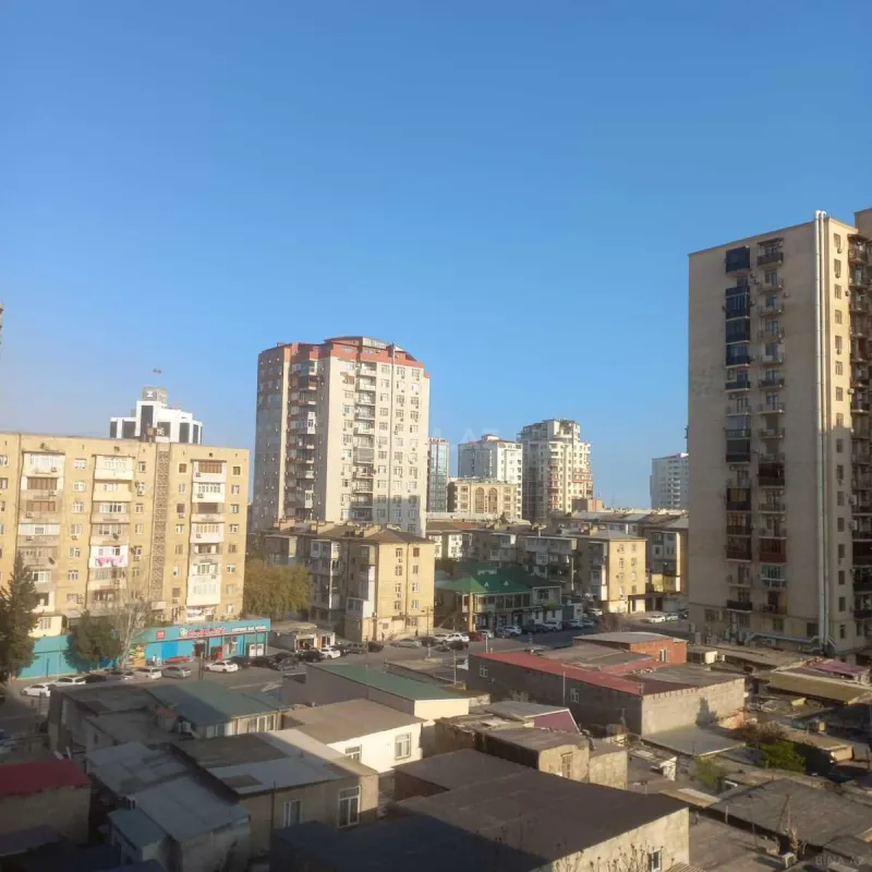 Satılır 3 otaqlı mənzil 158 m²