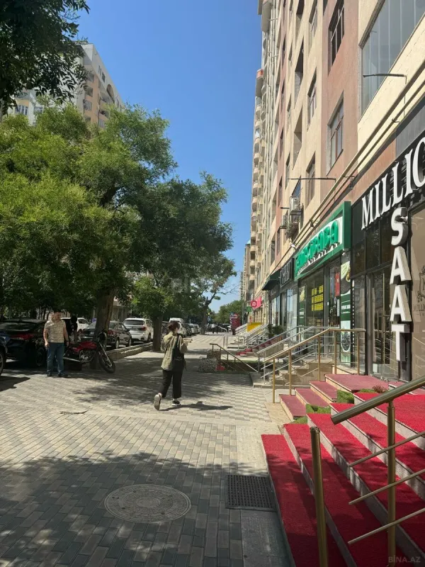Satılır 3 otaqlı mənzil 158 m²