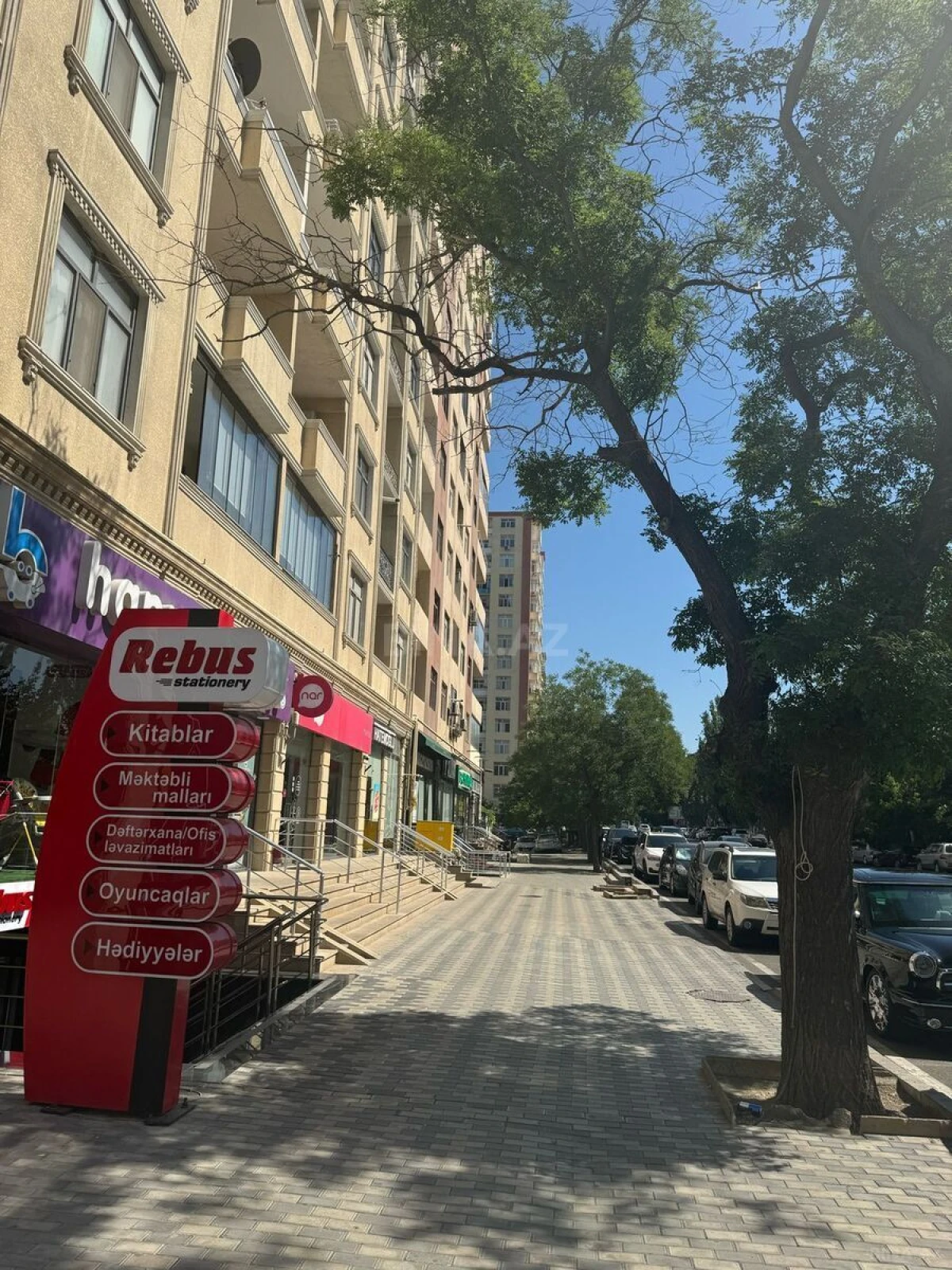 Satılır 3 otaqlı mənzil 158 m²