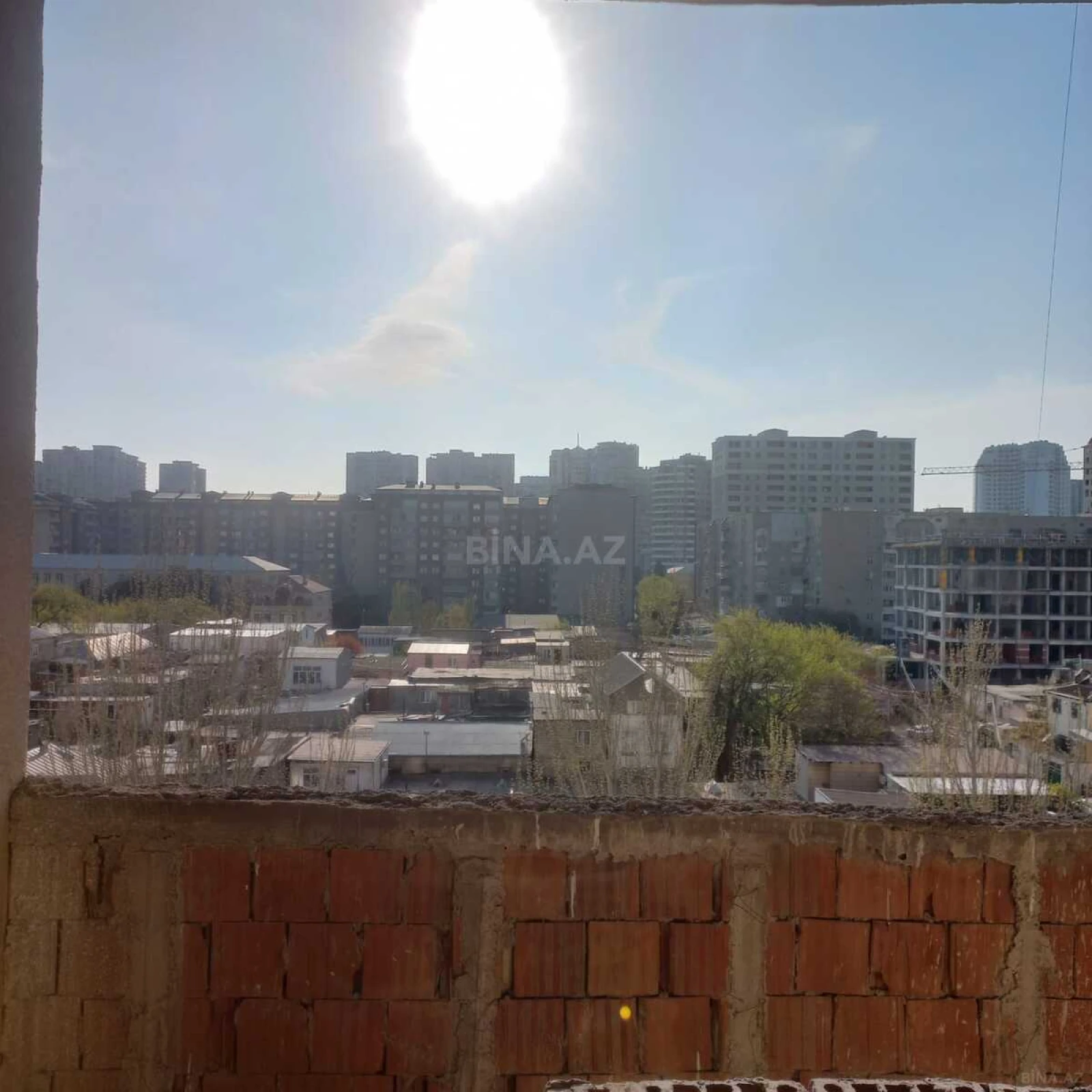 Satılır 3 otaqlı mənzil 158 m²