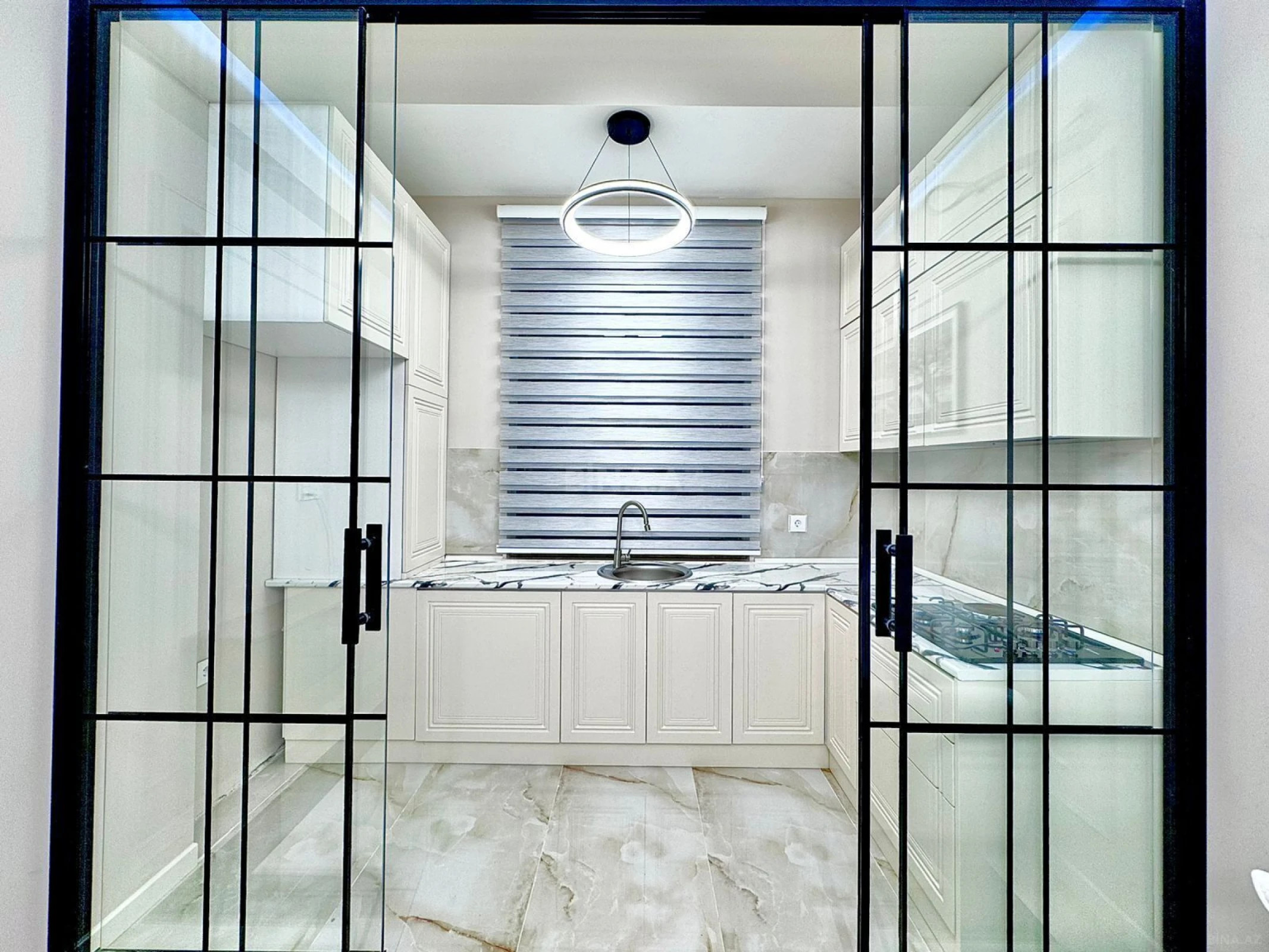 Satılır 2 otaqlı mənzil 53 m²