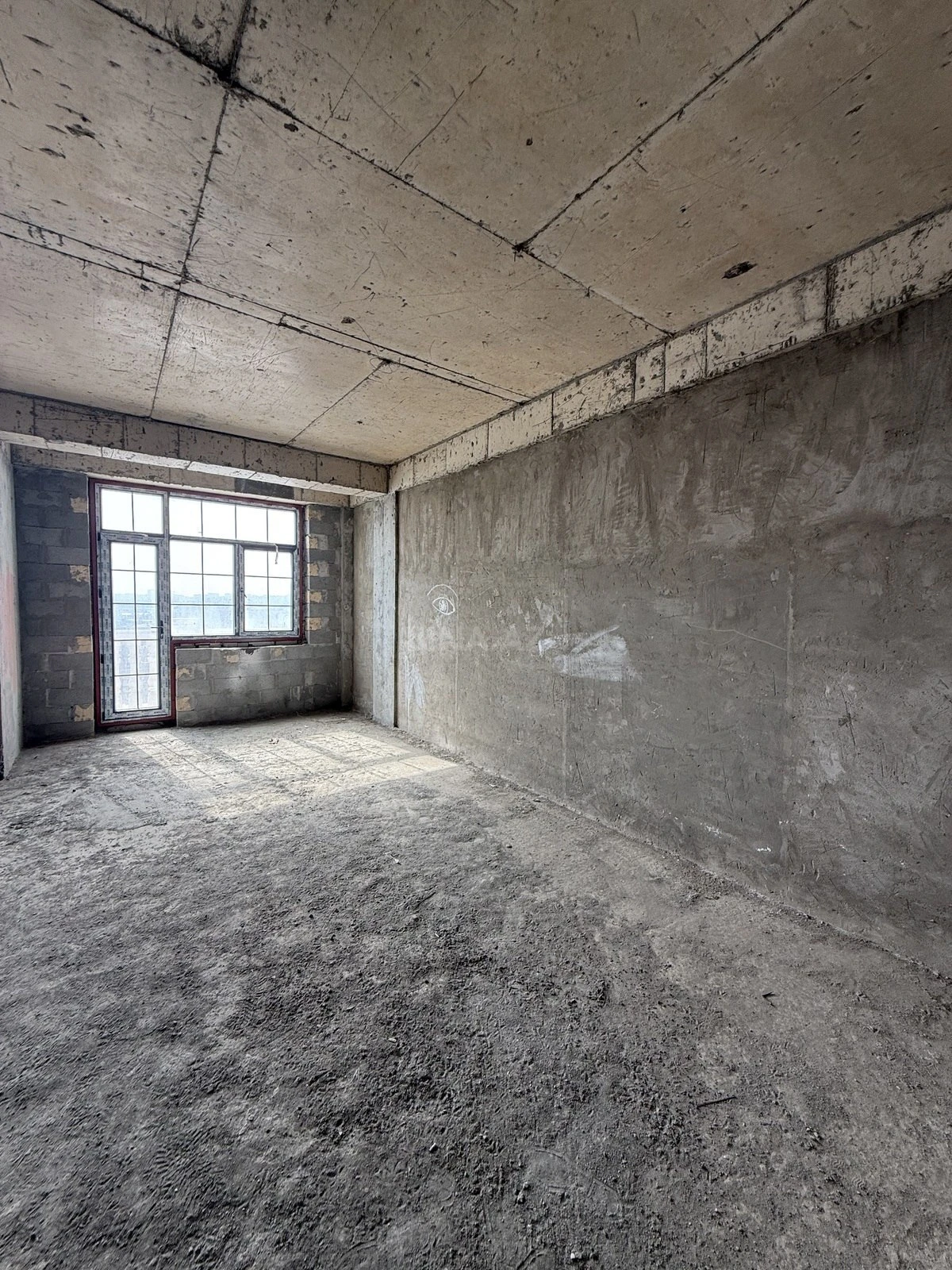 Satılır 3 otaqlı mənzil 143 m²