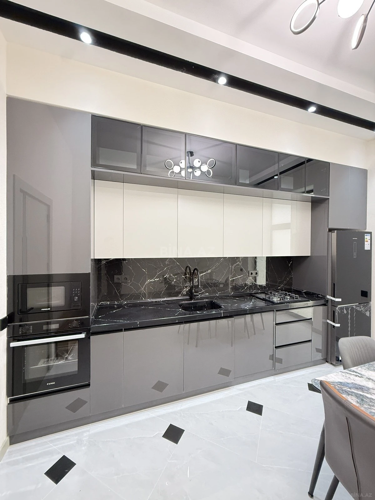 Satılır 4 otaqlı həyət evi 135 m²