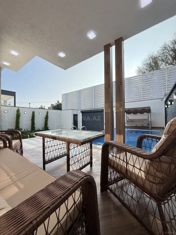 Satılır 4 otaqlı həyət evi 135 m²