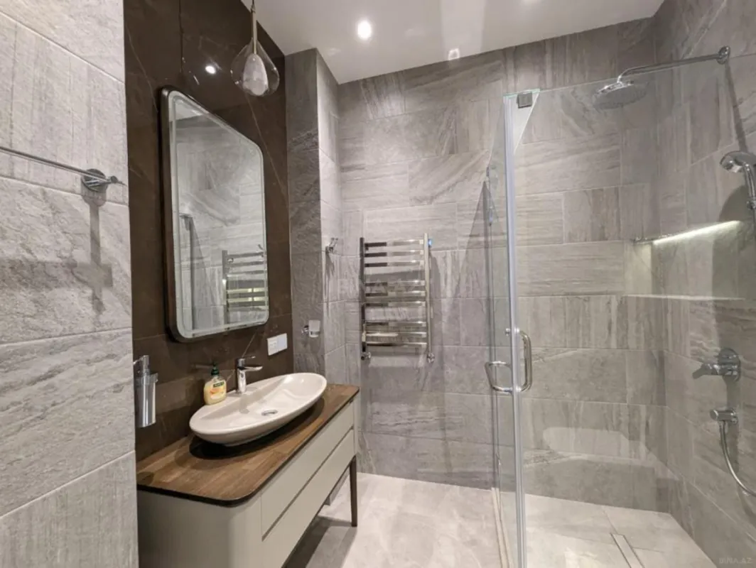 Kirayə verilir 4 otaqlı həyət evi 350 m²