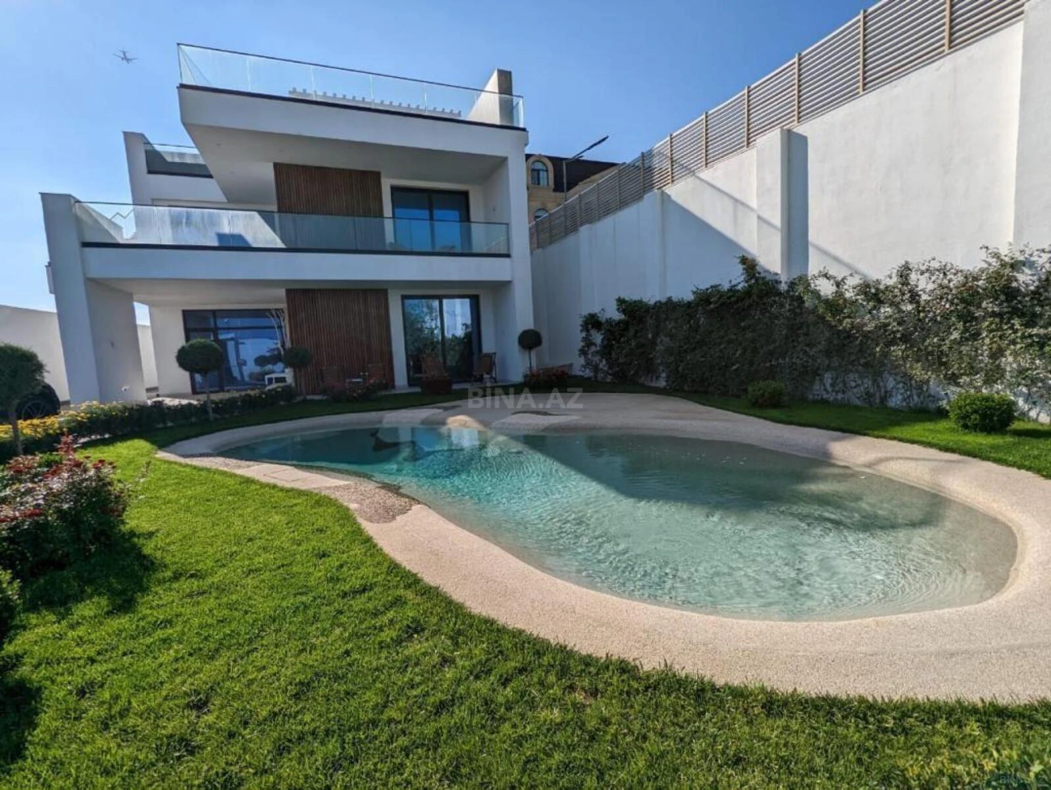 Kirayə verilir 4 otaqlı həyət evi 350 m²