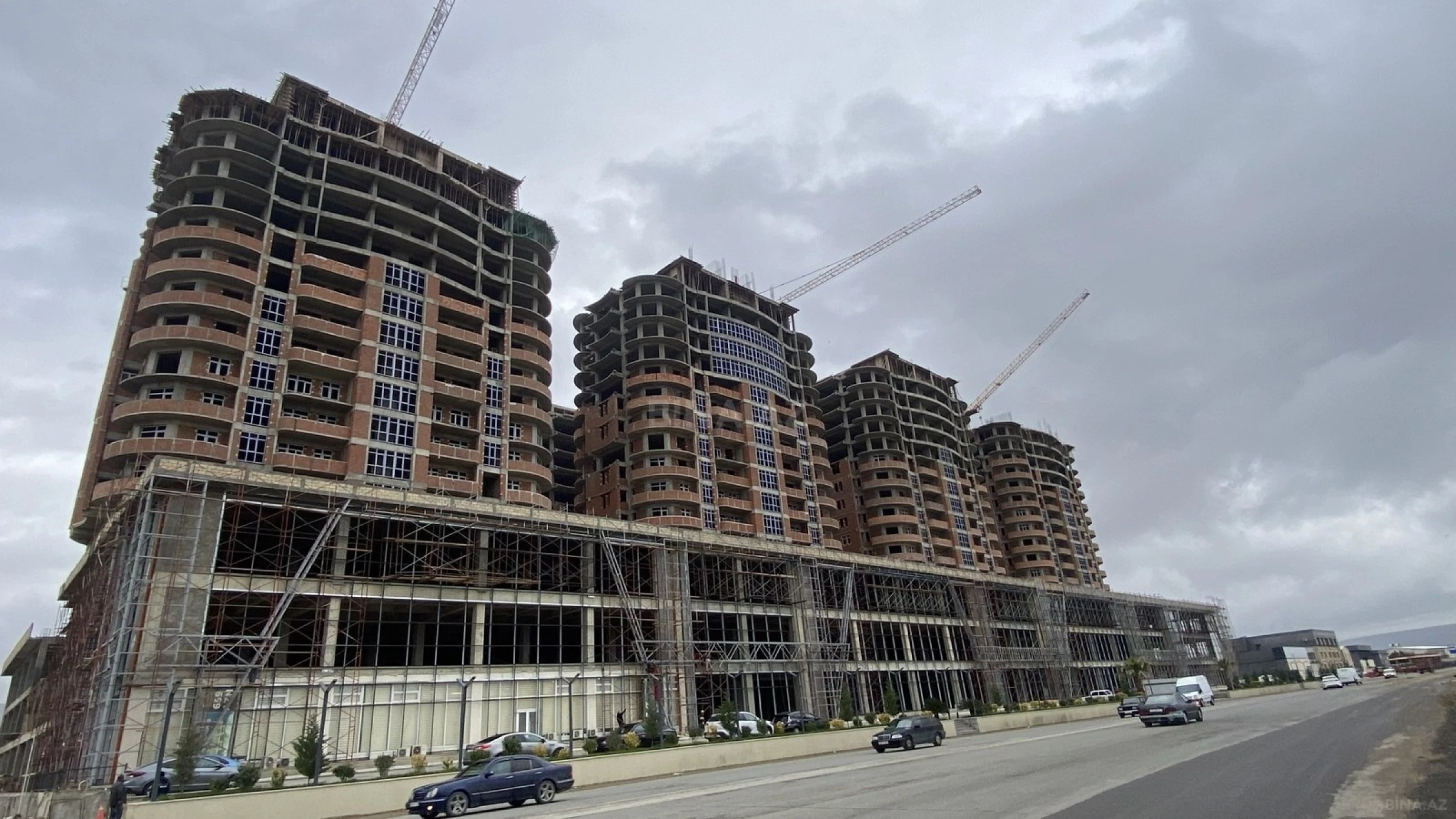 Satılır 2 otaqlı mənzil 57 m²