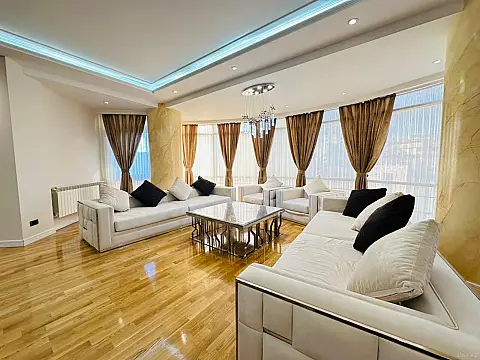 Kirayə verilir 4 otaqlı mənzil 200 m² — Bakı, İnşaatçılar 4 otaq 200.00 m²