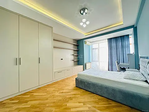 Kirayə verilir 4 otaqlı mənzil 200 m²