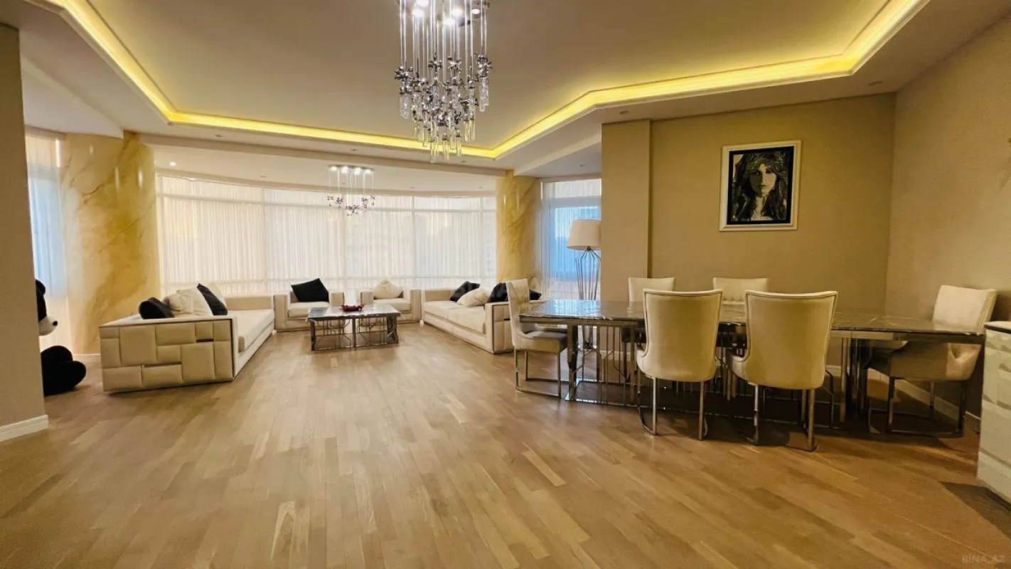Kirayə verilir 4 otaqlı mənzil 200 m²