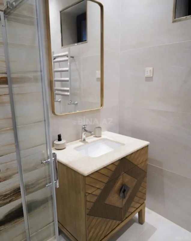 Kirayə verilir 4 otaqlı həyət evi 180 m²