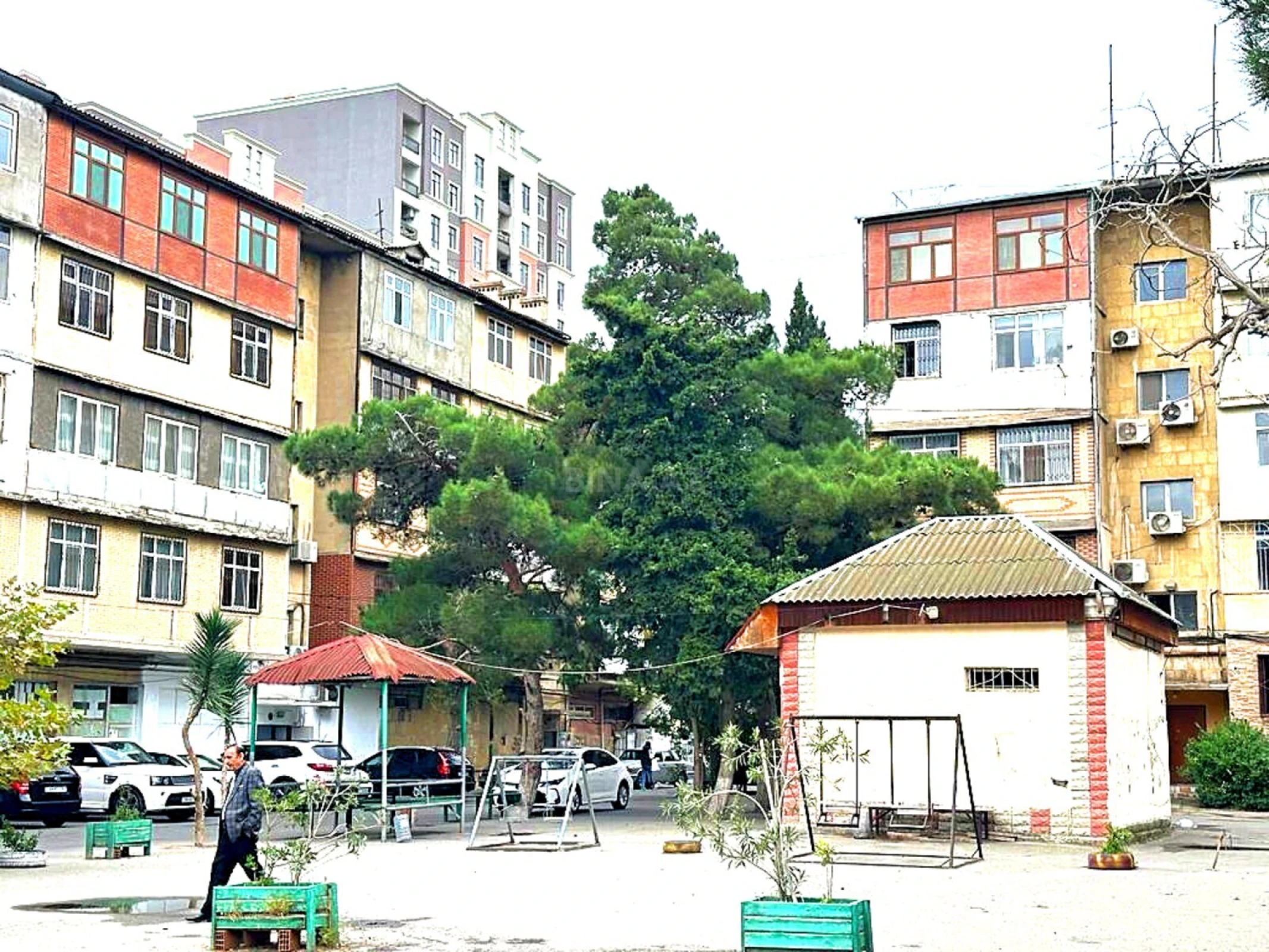Satılır 3 otaqlı mənzil 100 m²