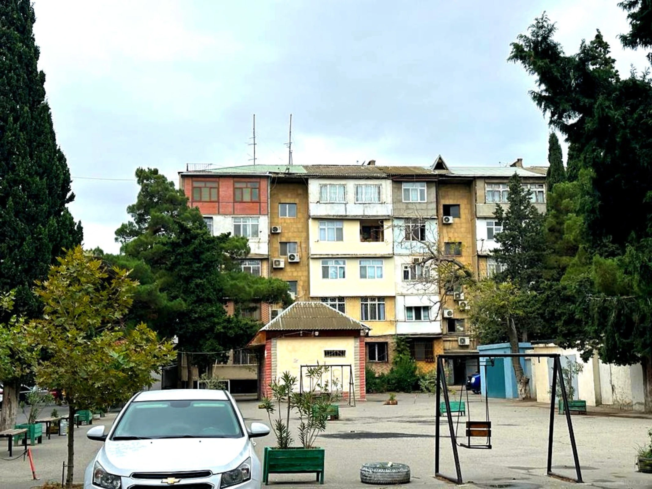 Satılır 3 otaqlı mənzil 100 m²