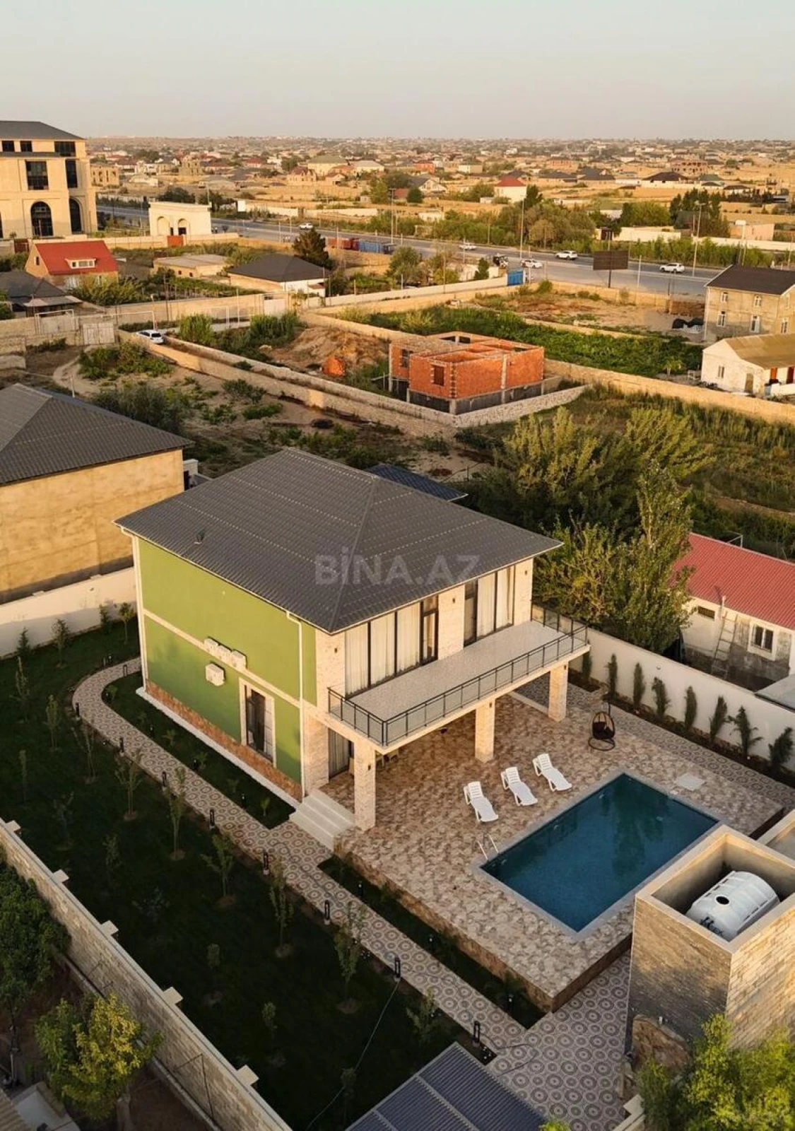 Kirayə verilir 5 otaqlı həyət evi 450 m²