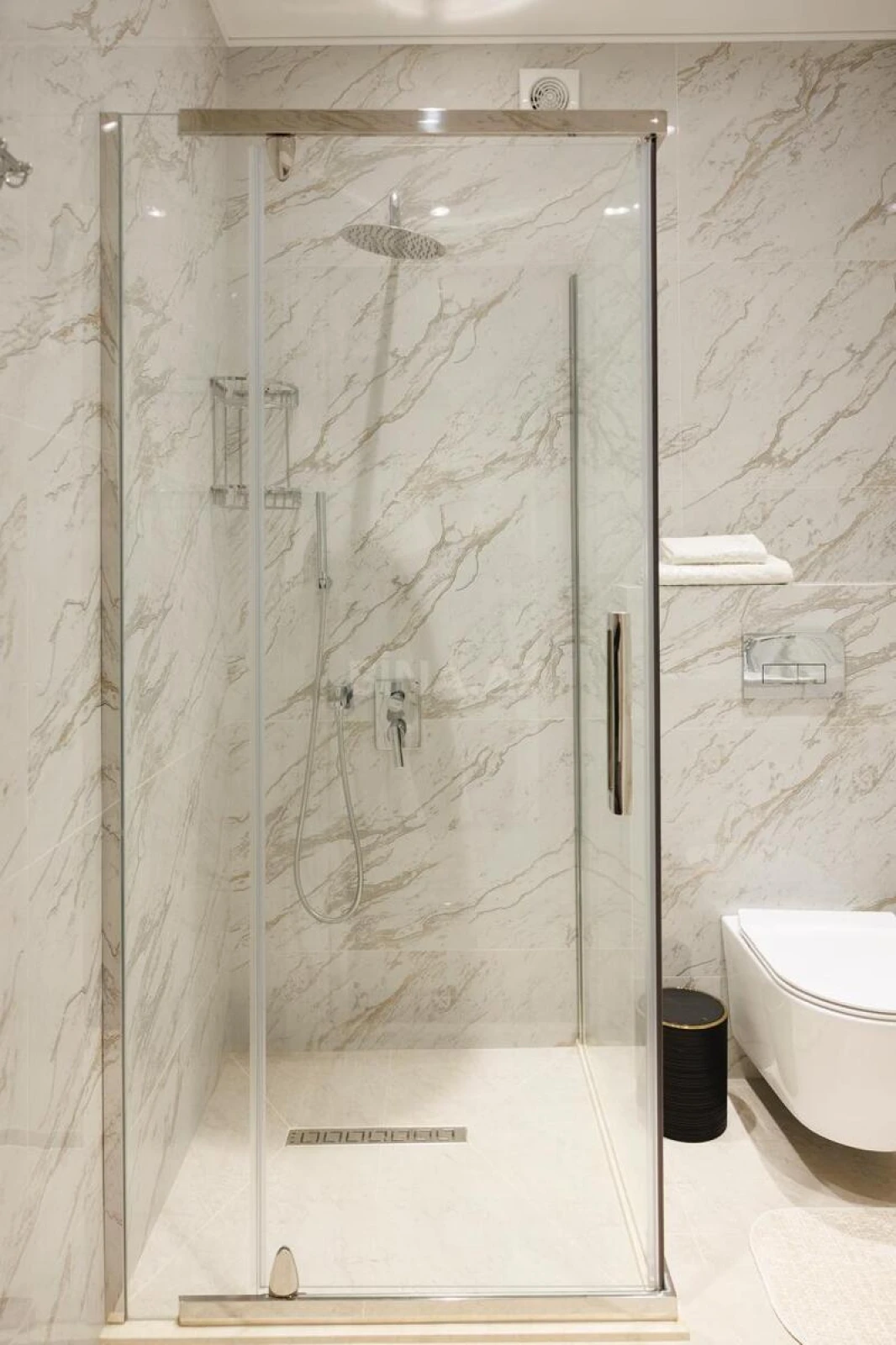 Kirayə verilir 5 otaqlı həyət evi 450 m²