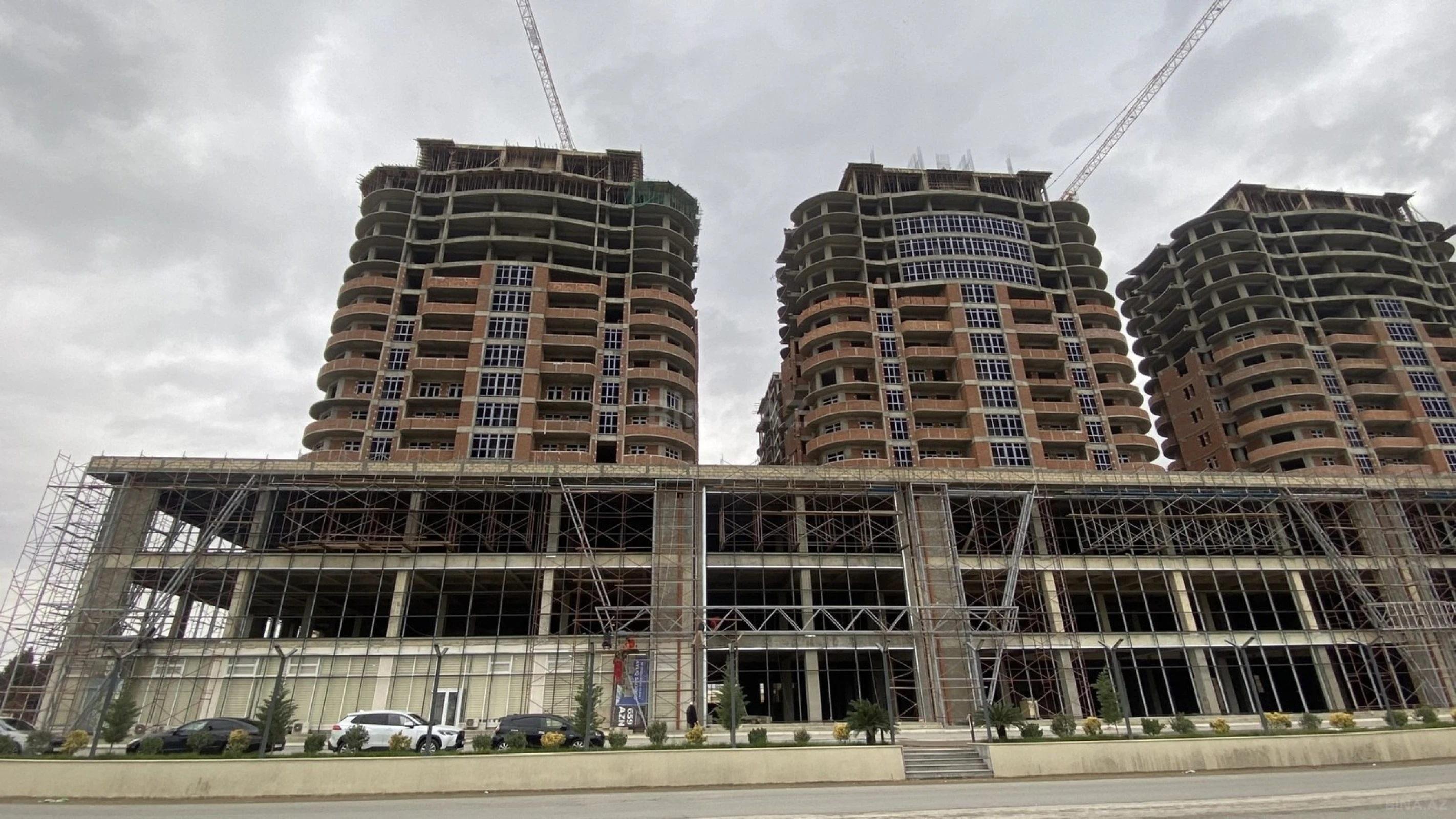 Satılır 3 otaqlı mənzil 83 m²