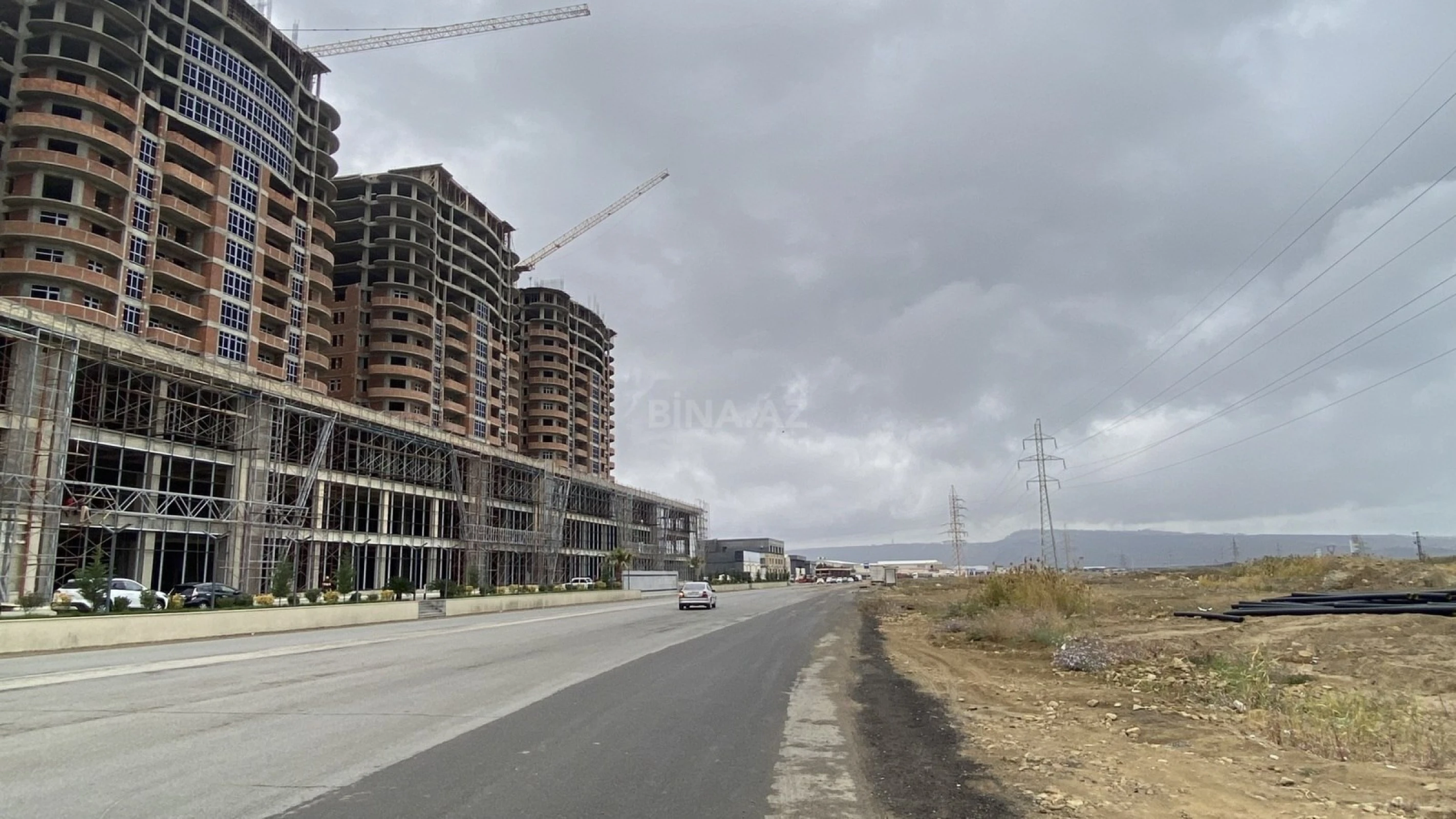 Satılır 3 otaqlı mənzil 83 m²