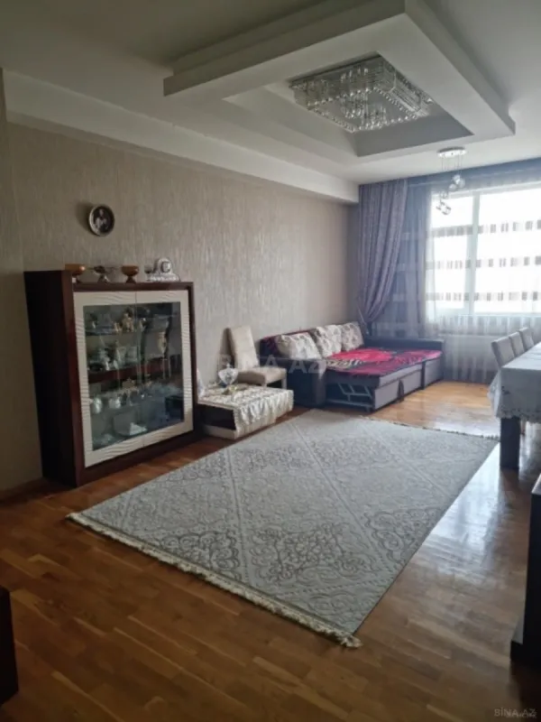 Satılır 2 otaqlı mənzil 110 m²