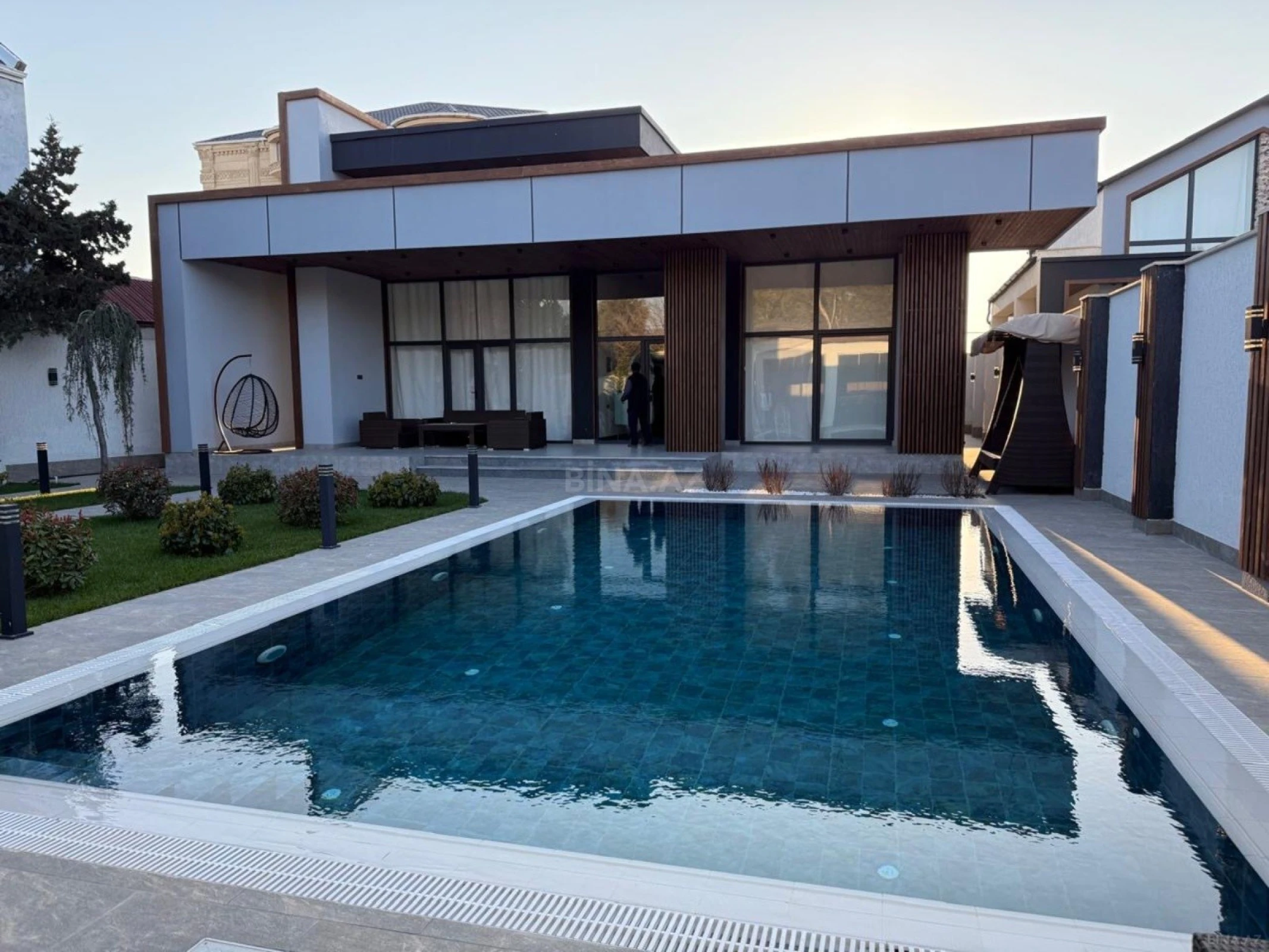 Kirayə verilir 5 otaqlı həyət evi 350 m²