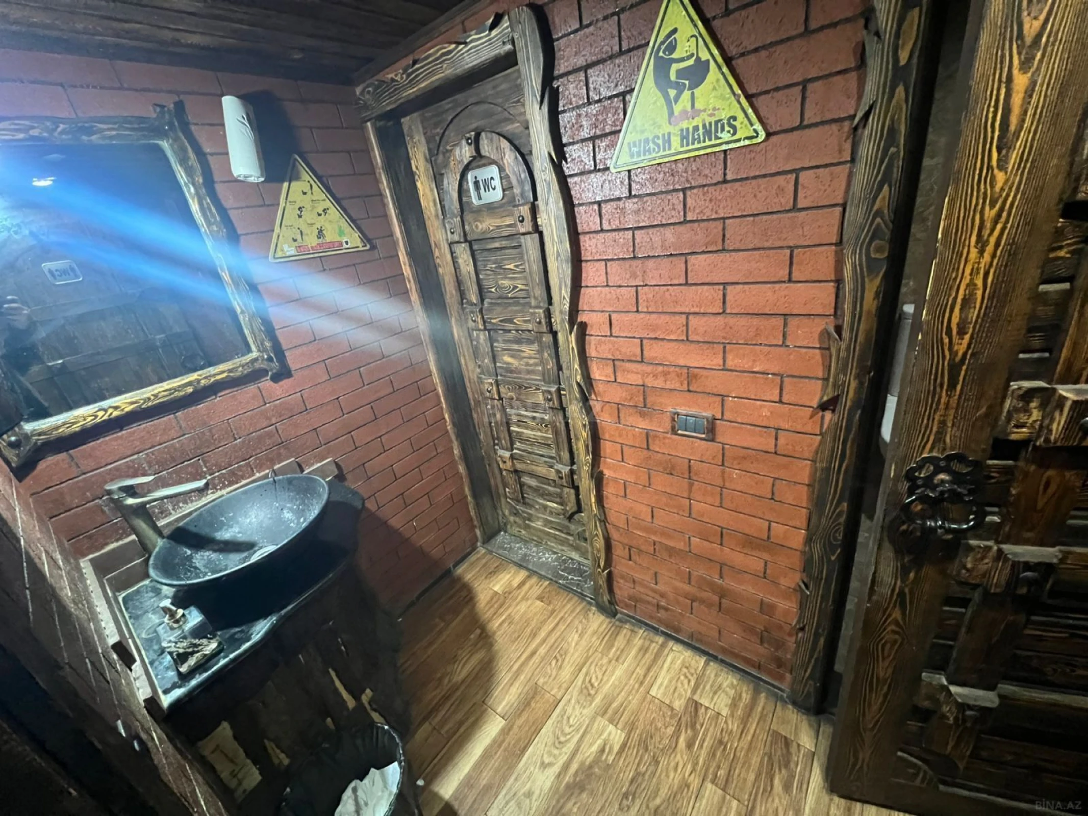 Satılır obyekt 121 m²